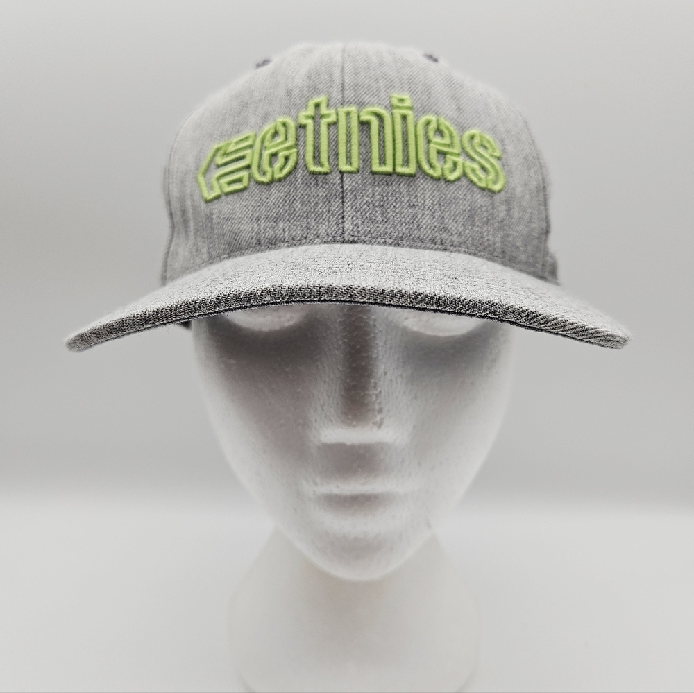 ETNIES | wool blend embroidered spellout snapback cap hat